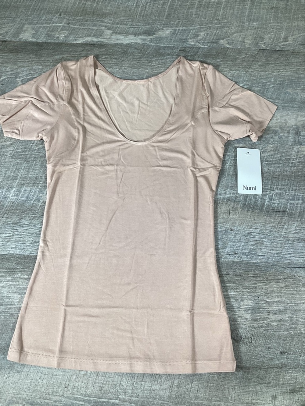 Numi Sweat Proof Top Almond Small Underarm Pads Stretch Layering Tee Casual New